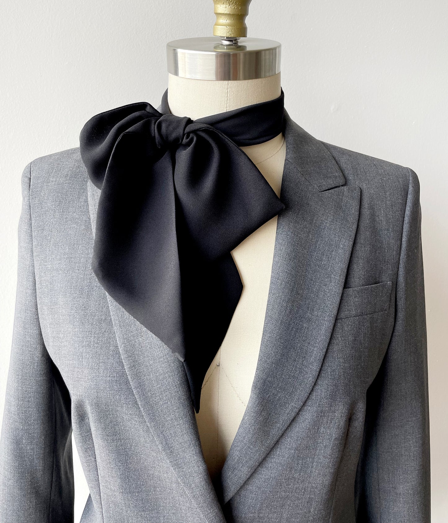 Long Black Skinny Neck Bow Tie Scarf, Pussybow Scarf for Men & Women, Unisex