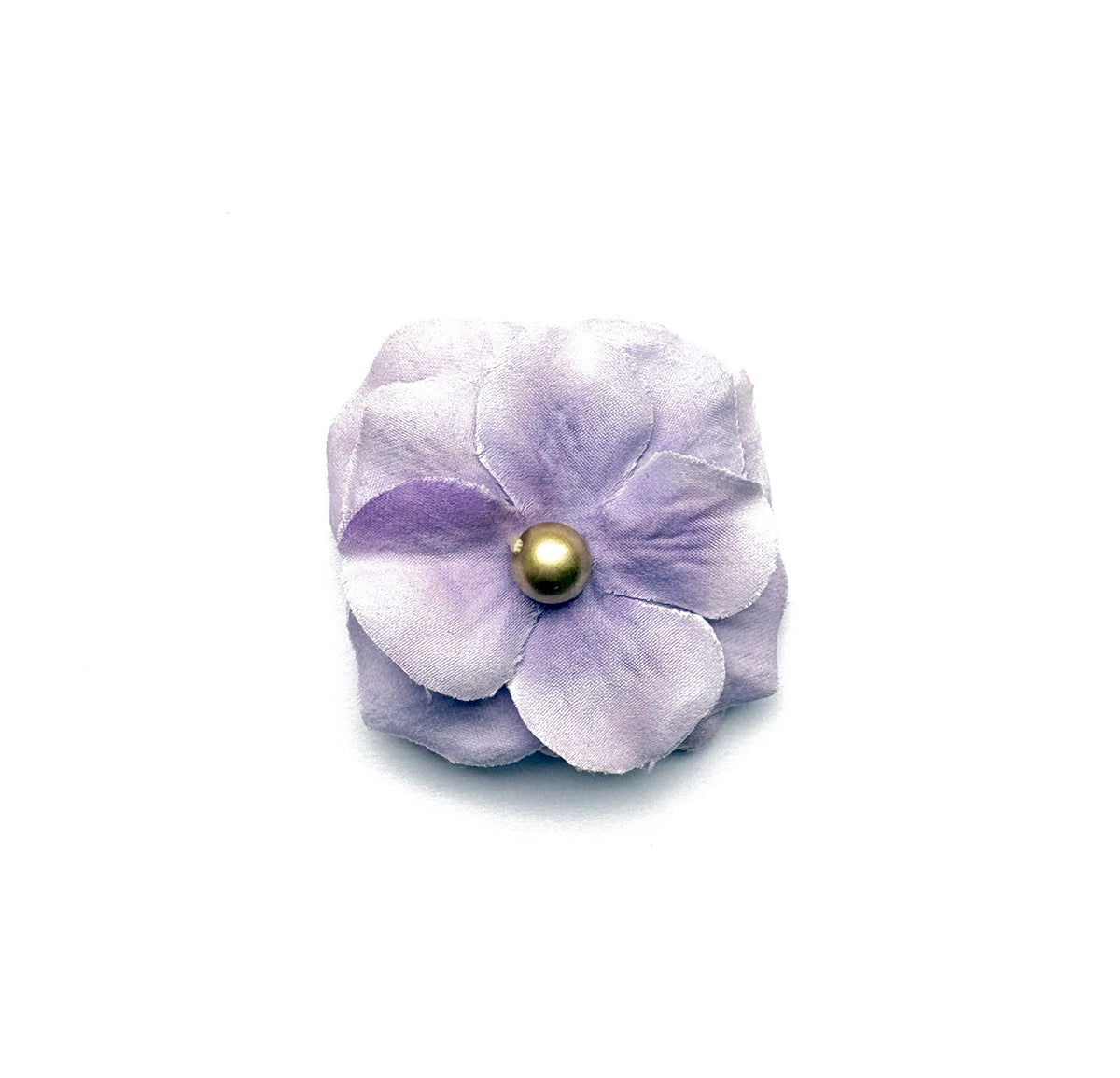 Lavender dog collar flower with gold bead at center